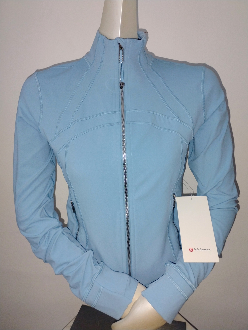 lululemon Define Cropped Jacket Blue Size 8 NWT